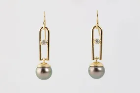 18k Yellow Gold Dangle Pearl & 0.14tcw Diamond Earrings (7.80g.)