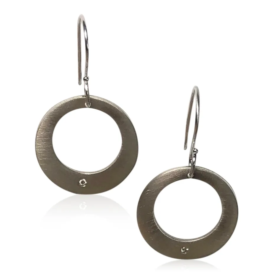 E14 - "Bullseye" SS Dangle Earrings w Diamond. SS Wires.