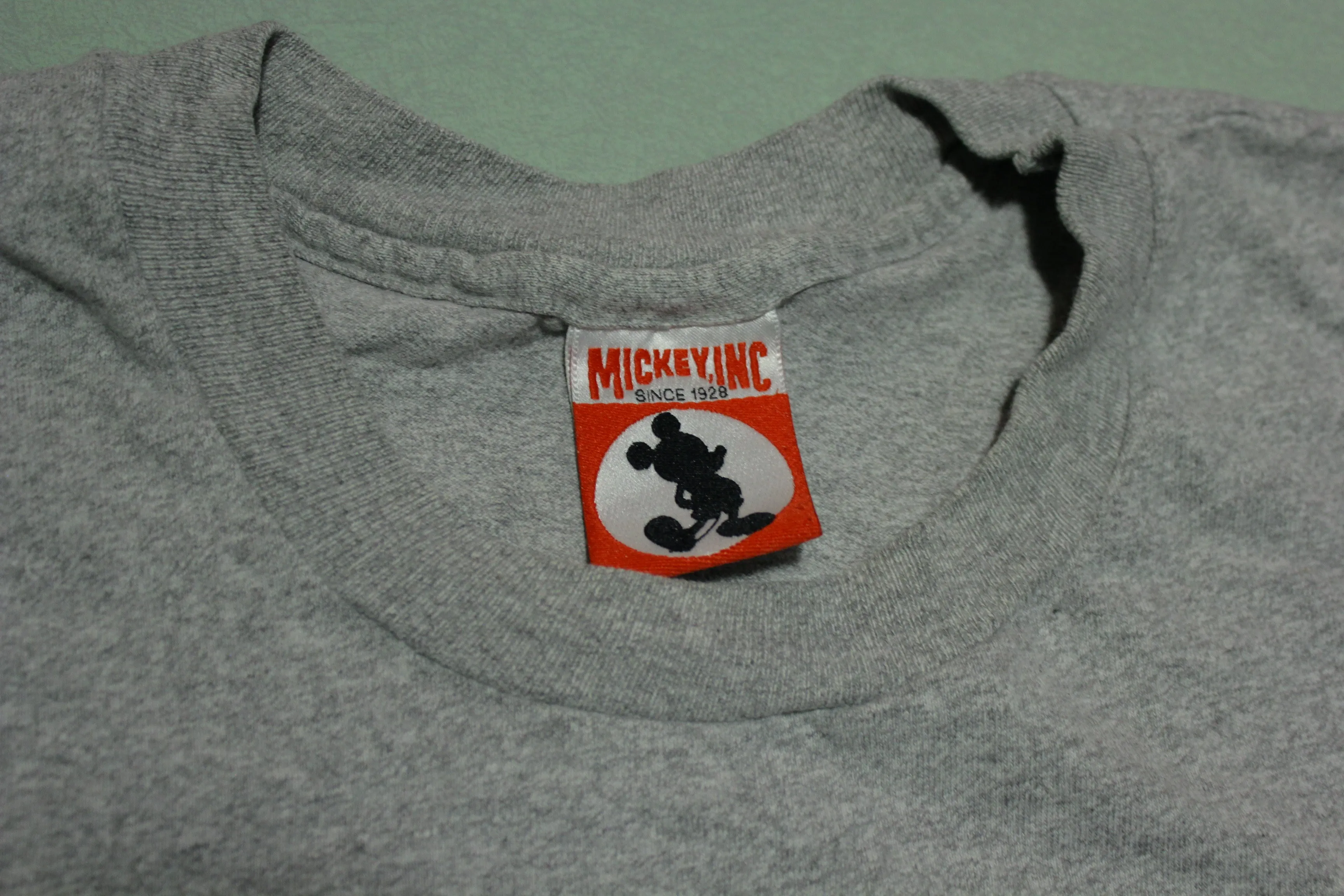 Mickey Mouse Disneyland Mickey Inc Vintage 90's Single Stitch USA Embroidered T-Shirt